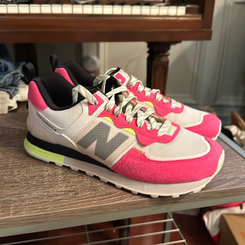 NB tennis shoes